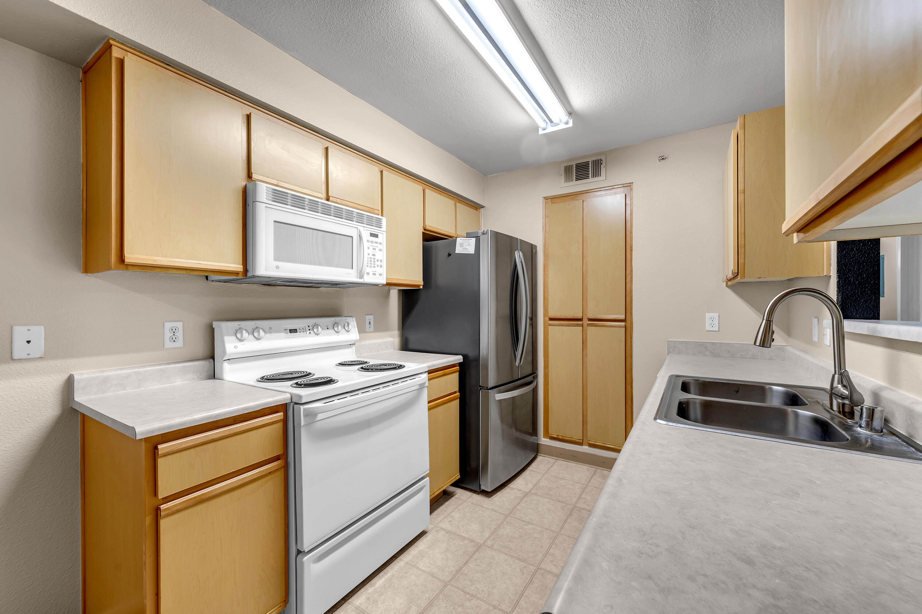 6850 Sharlands Avenue, Unit H2044 Reno, NV 89523 - Photo 13 of 40 Sharlands6850_H2044-011