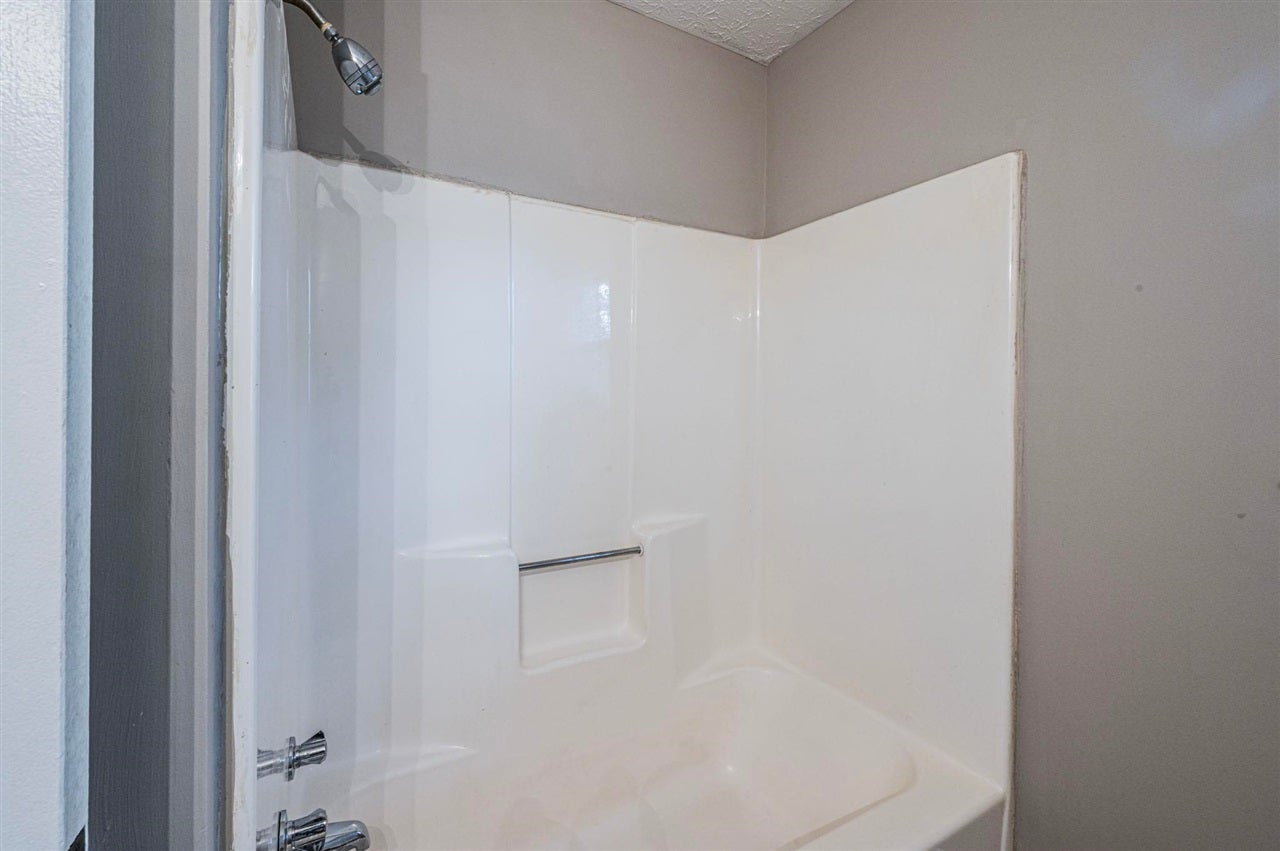 2120 Robin Road Bowling Green, KY 42101 - Photo 18 of 26 Gallery Image 18