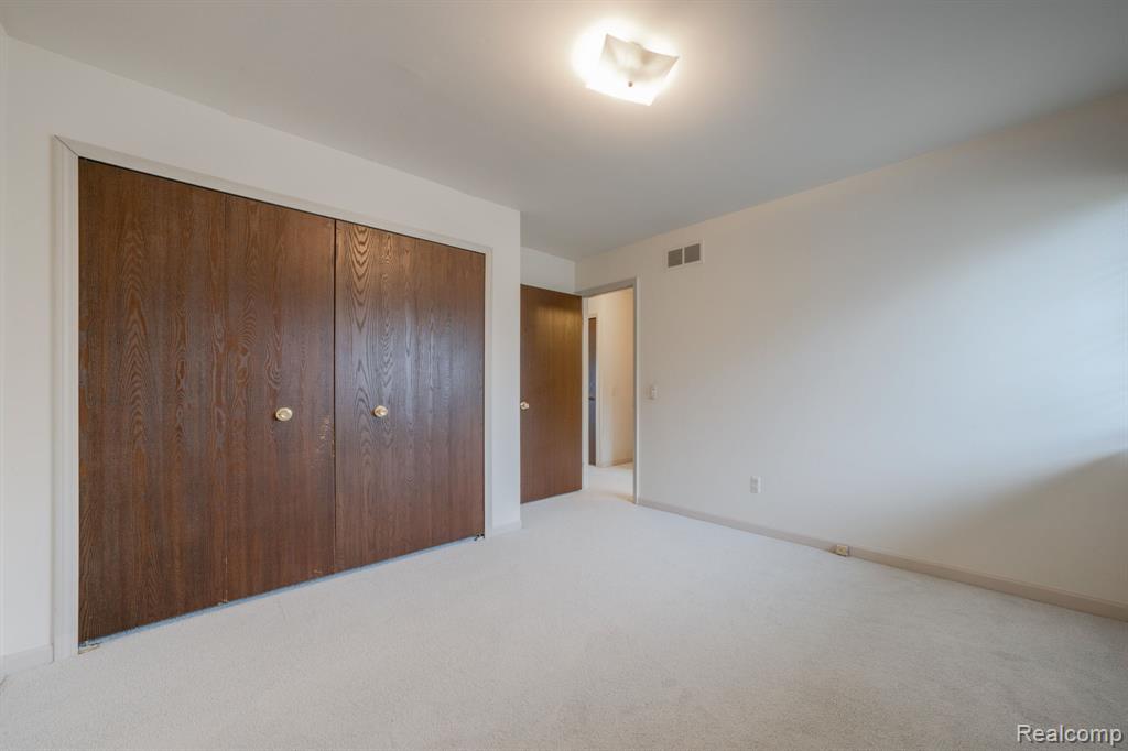 309 Coldiron Drive Rochester Hills, MI 48307 - Photo 26 of 35