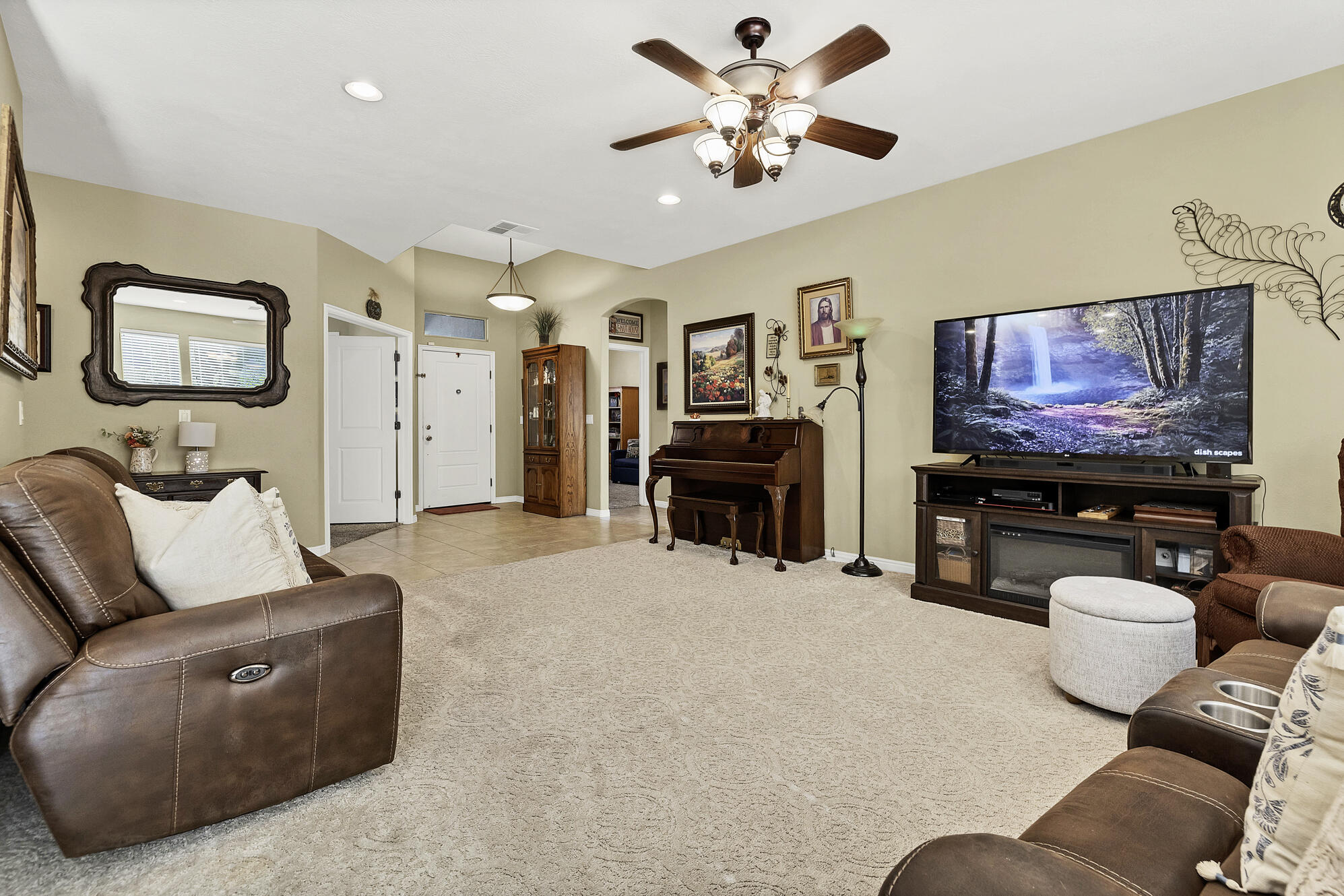 3529 South Ducati Way St. George, UT 84790 - Photo 13 of 32 Great Room