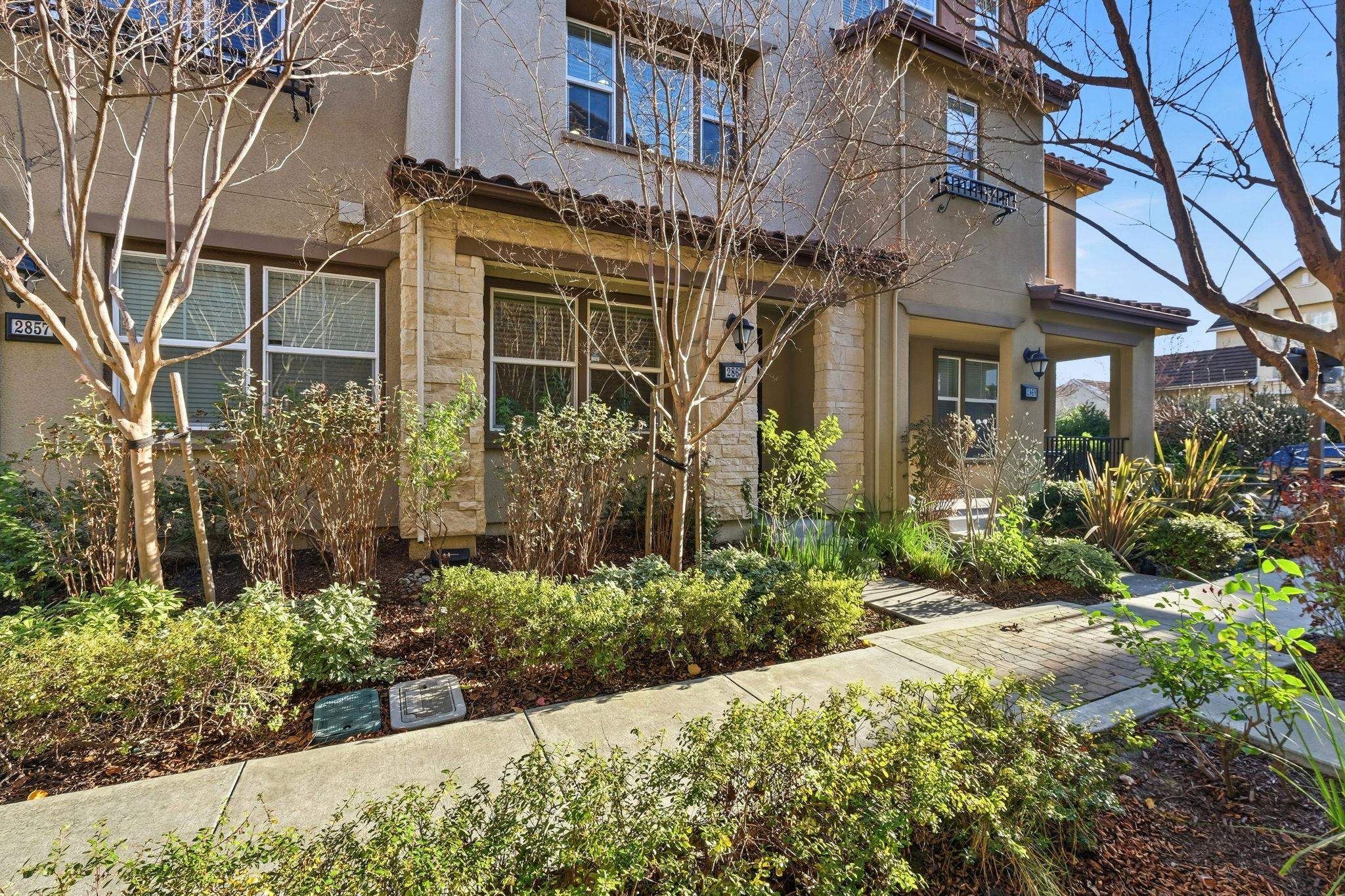 2863 Finca Terrace Fremont, CA 94539 - Photo 4 of 37 front view of a building