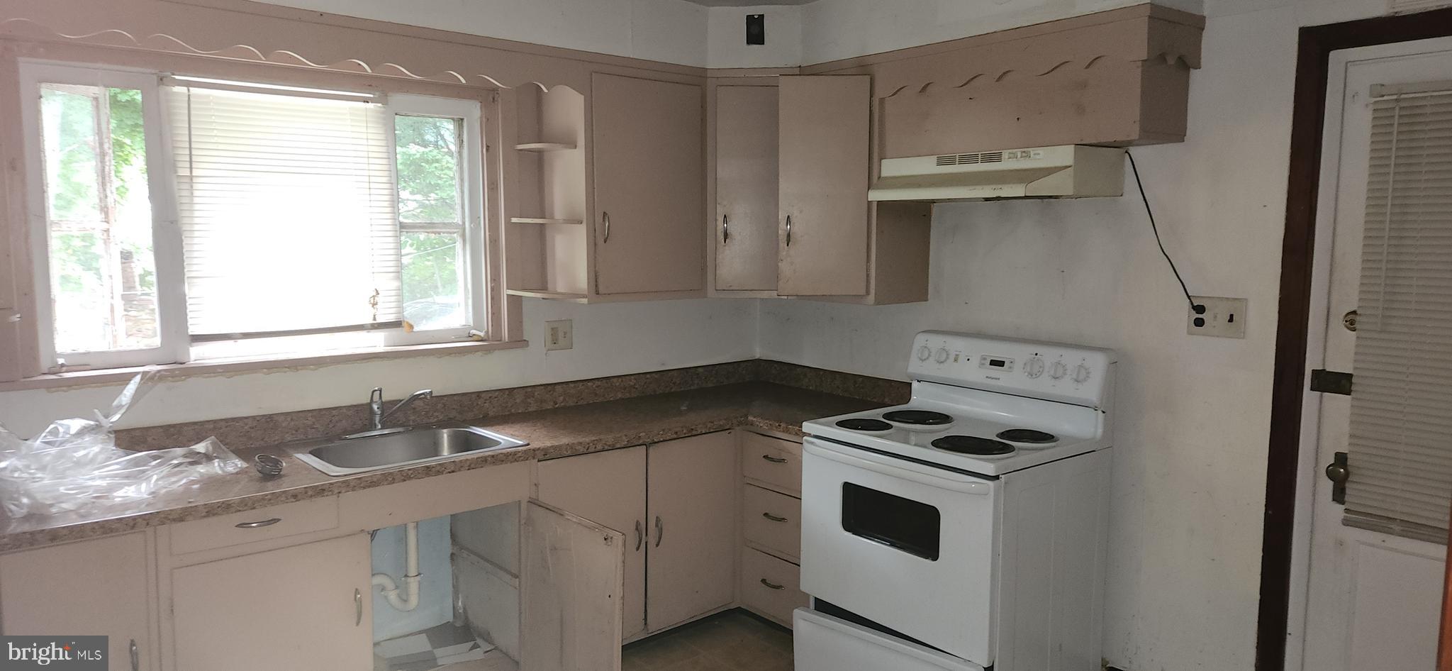 3993 Hillview Road Temple, PA 19560 - Photo 4 of 13