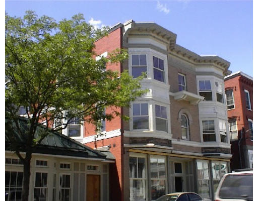 One F High Street, Unit 3 Amesbury, MA 01913 - Photo 1 of 1 Gallery Image 1