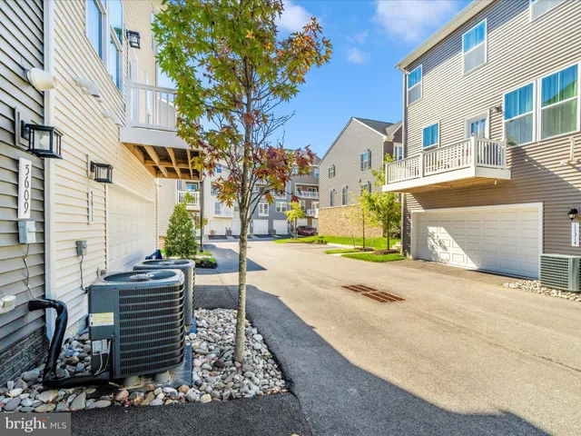 $564,768 | 5609 Greenpoint Lane, Upper Marlboro, MD 20772