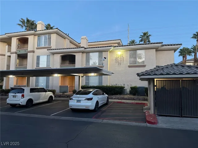 $199,999 | 7185 South Durango Drive, Unit 213, Las Vegas, NV 89113