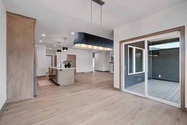$535,000 | 4001 Antwerp Avenue, Unit 4, Howard, WI 54313