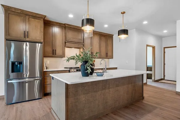 $535,000 | 4001 Antwerp Avenue, Unit 4, Howard, WI 54313