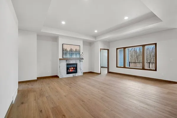 $535,000 | 4001 Antwerp Avenue, Unit 4, Howard, WI 54313