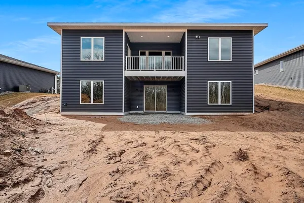 $535,000 | 4001 Antwerp Avenue, Unit 4, Howard, WI 54313