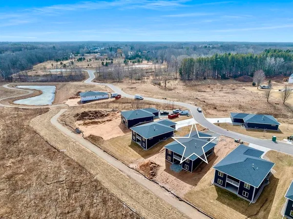 $535,000 | 4001 Antwerp Avenue, Unit 4, Howard, WI 54313