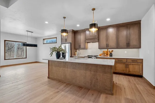 $535,000 | 4001 Antwerp Avenue, Unit 4, Howard, WI 54313