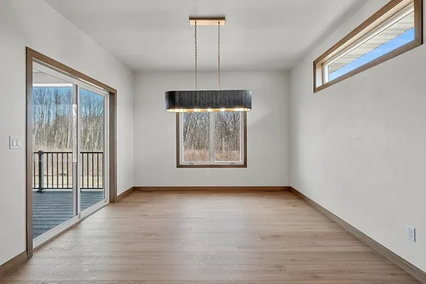 $535,000 | 4001 Antwerp Avenue, Unit 4, Howard, WI 54313