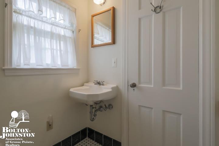 869 Whittier Road Grosse Pointe Park, MI 48230 - Photo 35 of 60