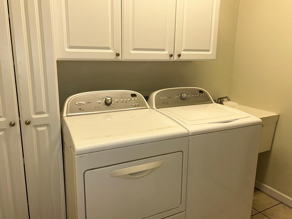 114 Oak Ridge Drive Clarion, PA 16214 - Photo 25 of 38 a utility room with dryer and washer