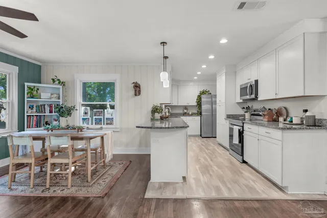 $2,500 | 1800 Foulis Drive, Pensacola, FL 32503