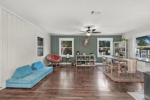 $2,500 | 1800 Foulis Drive, Pensacola, FL 32503