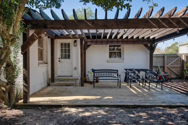 $2,500 | 1800 Foulis Drive, Pensacola, FL 32503