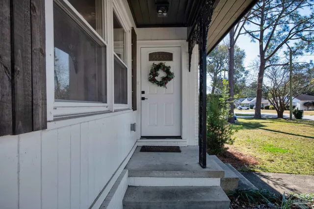 $2,500 | 1800 Foulis Drive, Pensacola, FL 32503