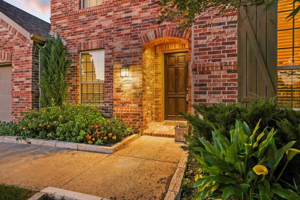 3500 Jersey Road Melissa, TX 75454 - Photo 5 of 40 a front view of a house with a garden