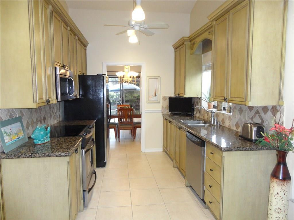 18216 South 181st Circle Boca Raton, FL 33498 - Photo 3 of 19 Photo 3