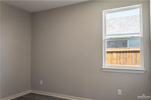 $2,400 | 14224 Chalk Rdg Drive, McAllen, TX 78504