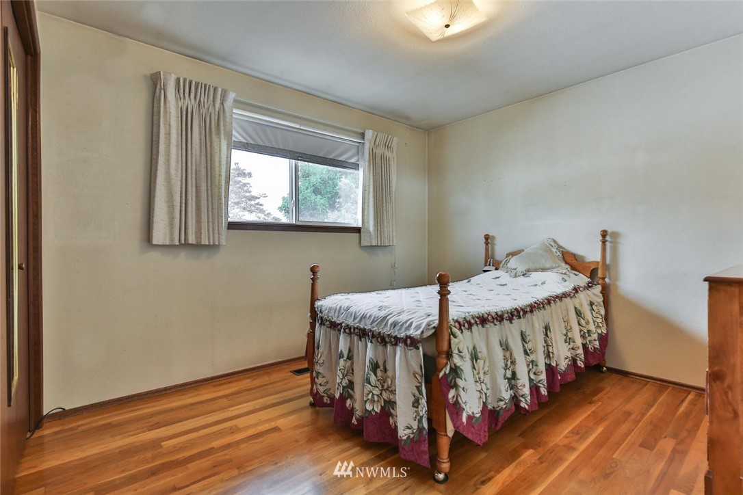 9032 Meridian Place North Seattle, WA 98103 - Photo 15 of 25 Gallery Image 15
