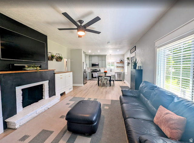 269 East 200 North Springville, UT 84663 - Photo 9 of 57