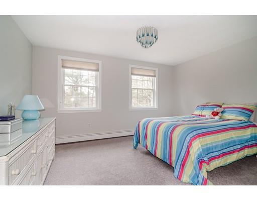 8 Shawnee Road Medfield, MA 02052 - Photo 17 of 27 Gallery Image 17
