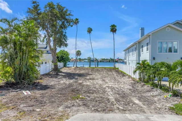 $1,249,900 | 315 10th Avenue North, Indian Rocks Beach, FL 33785