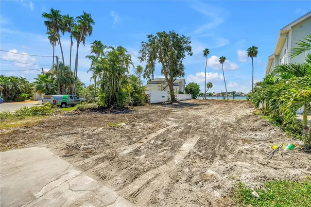 $1,249,900 | 315 10th Avenue North, Indian Rocks Beach, FL 33785