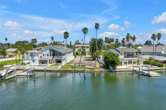 $1,249,900 | 315 10th Avenue North, Indian Rocks Beach, FL 33785