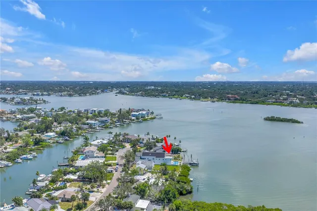 $1,249,900 | 315 10th Avenue North, Indian Rocks Beach, FL 33785