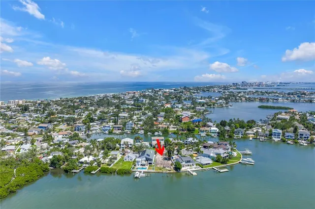 $1,249,900 | 315 10th Avenue North, Indian Rocks Beach, FL 33785