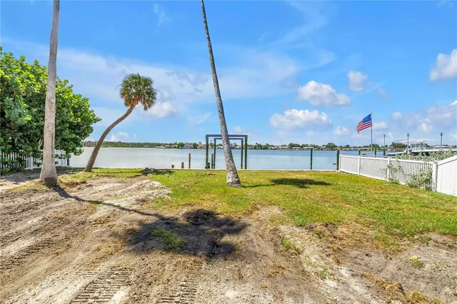 $1,249,900 | 315 10th Avenue North, Indian Rocks Beach, FL 33785
