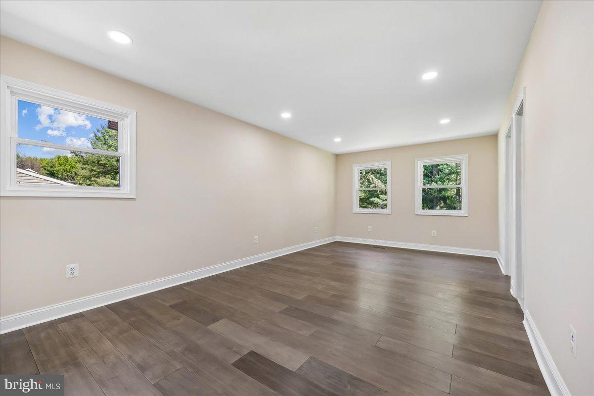 24321 Log House Road Gaithersburg, MD 20882 - Photo 23 of 36 Master Bedroom