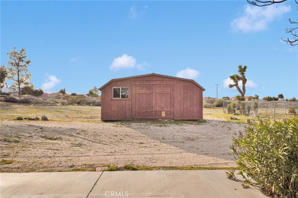 329 Lindero Road Pinon Hills, CA 92372 - Photo 52 of 74