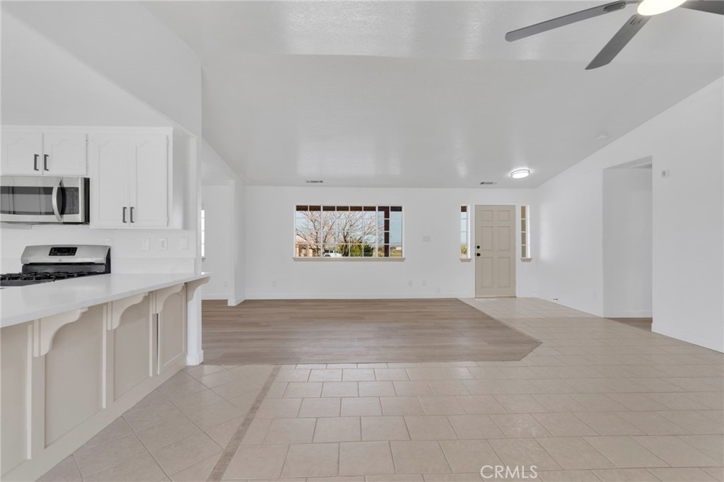 329 Lindero Road Pinon Hills, CA 92372 - Photo 10 of 74