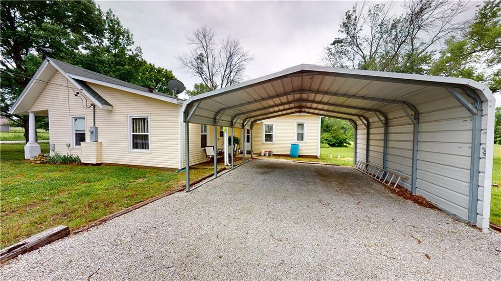 13972 No Horse Road Nevada, MO 64772 - Photo 3 of 15