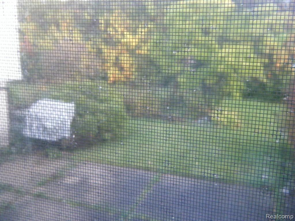 30036 Rambling Road Southfield, MI 48076 - Photo 2 of 3 DSCF5544.jpg