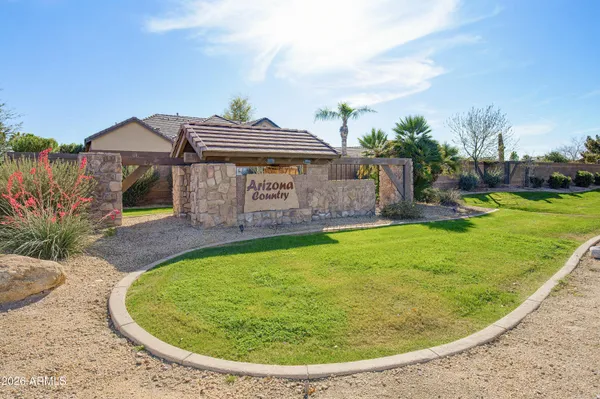 $870,000 | 2406 East Glacier Place, Chandler, AZ 85249