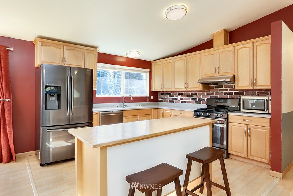 2318 177th Street Southeast Bothell, WA 98012 - Photo 8 of 25
