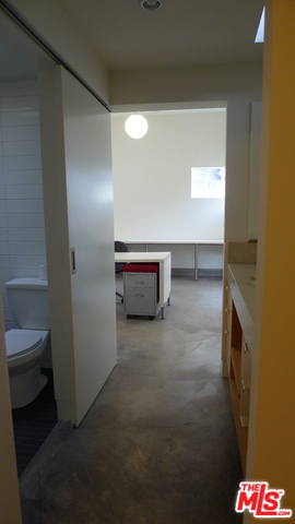 2901 Strongs Drive Venice, CA 90291 - Photo 15 of 24