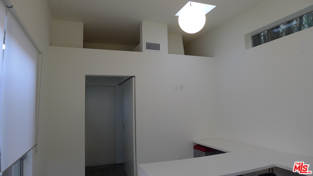 2901 Strongs Drive Venice, CA 90291 - Photo 18 of 24