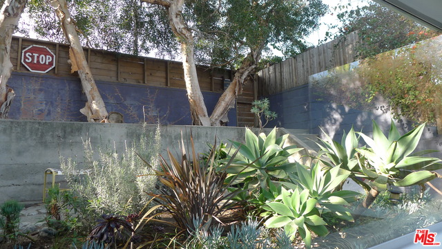 2901 Strongs Drive Venice, CA 90291 - Photo 19 of 24