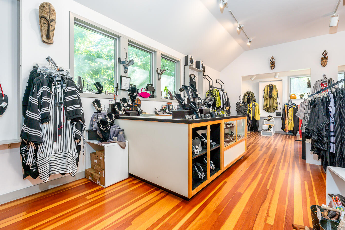 354 Main Street Wellfleet, MA 02667 - Photo 5 of 40