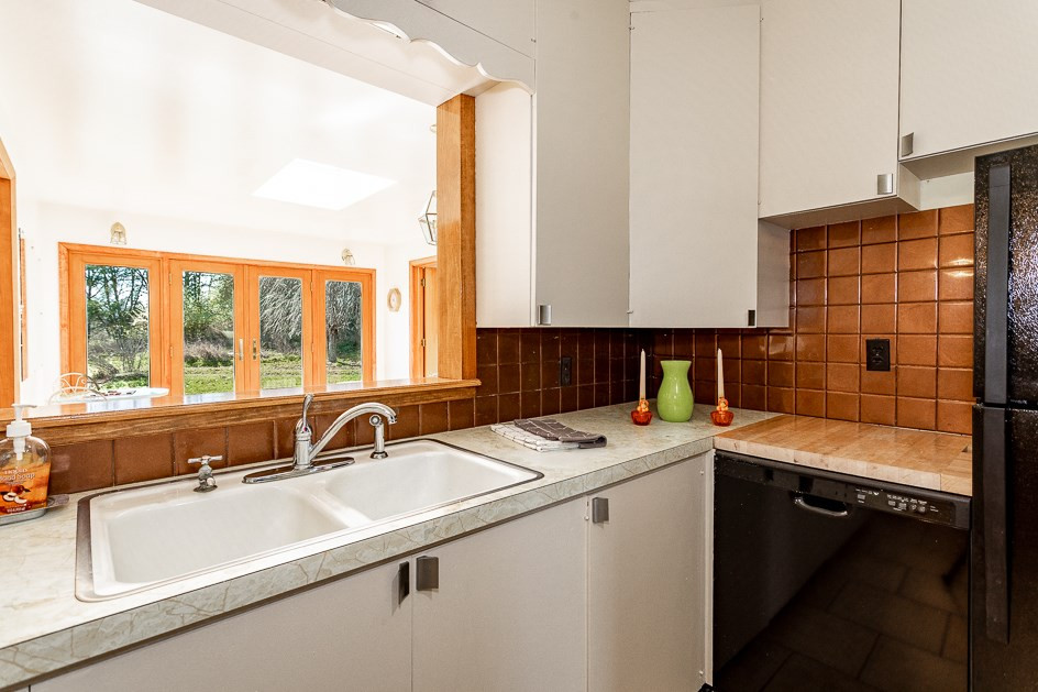 1525 Crouch Road Jackson, MI 49201 - Photo 11 of 38 Photo 11
