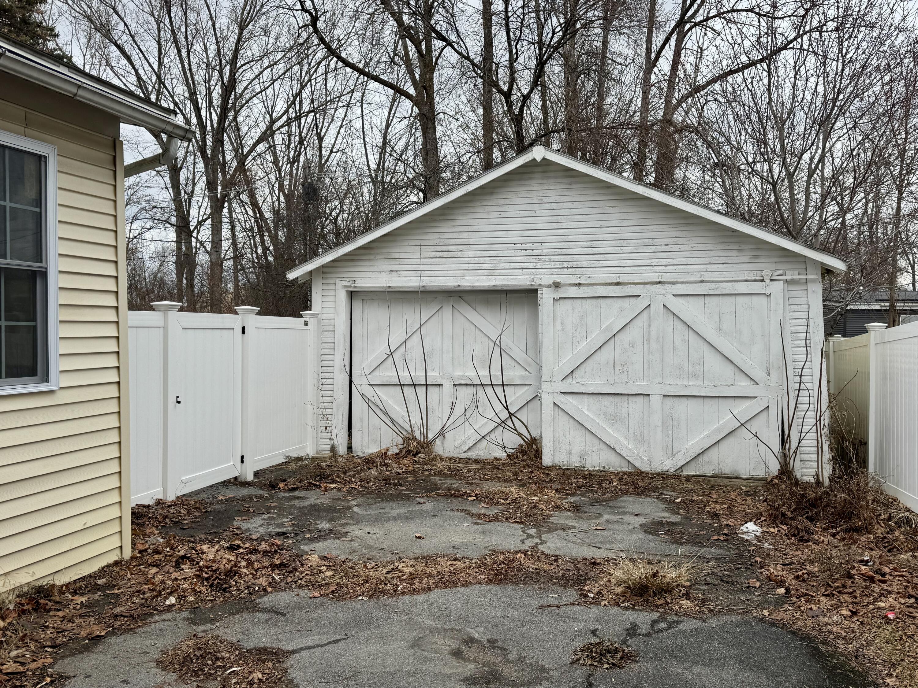 8 Lozier Place Plattsburgh, NY 12901 - Photo 15 of 17