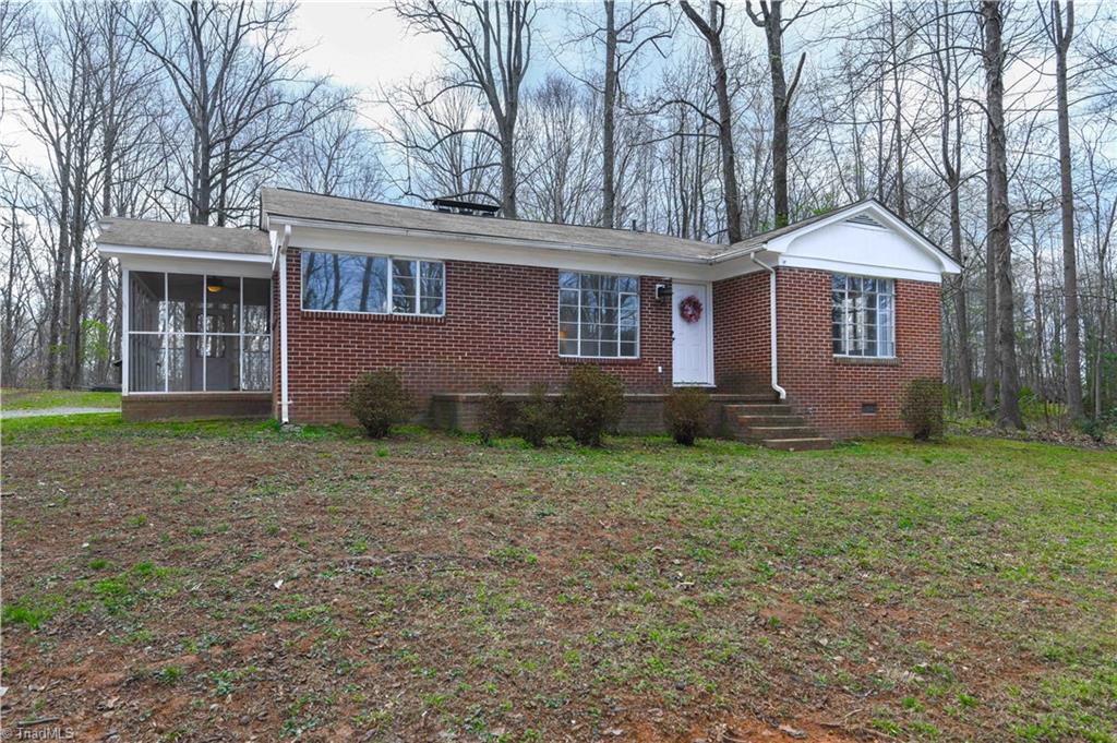 945 Dan Valley Road Madison, NC 27025 - Photo 3 of 24