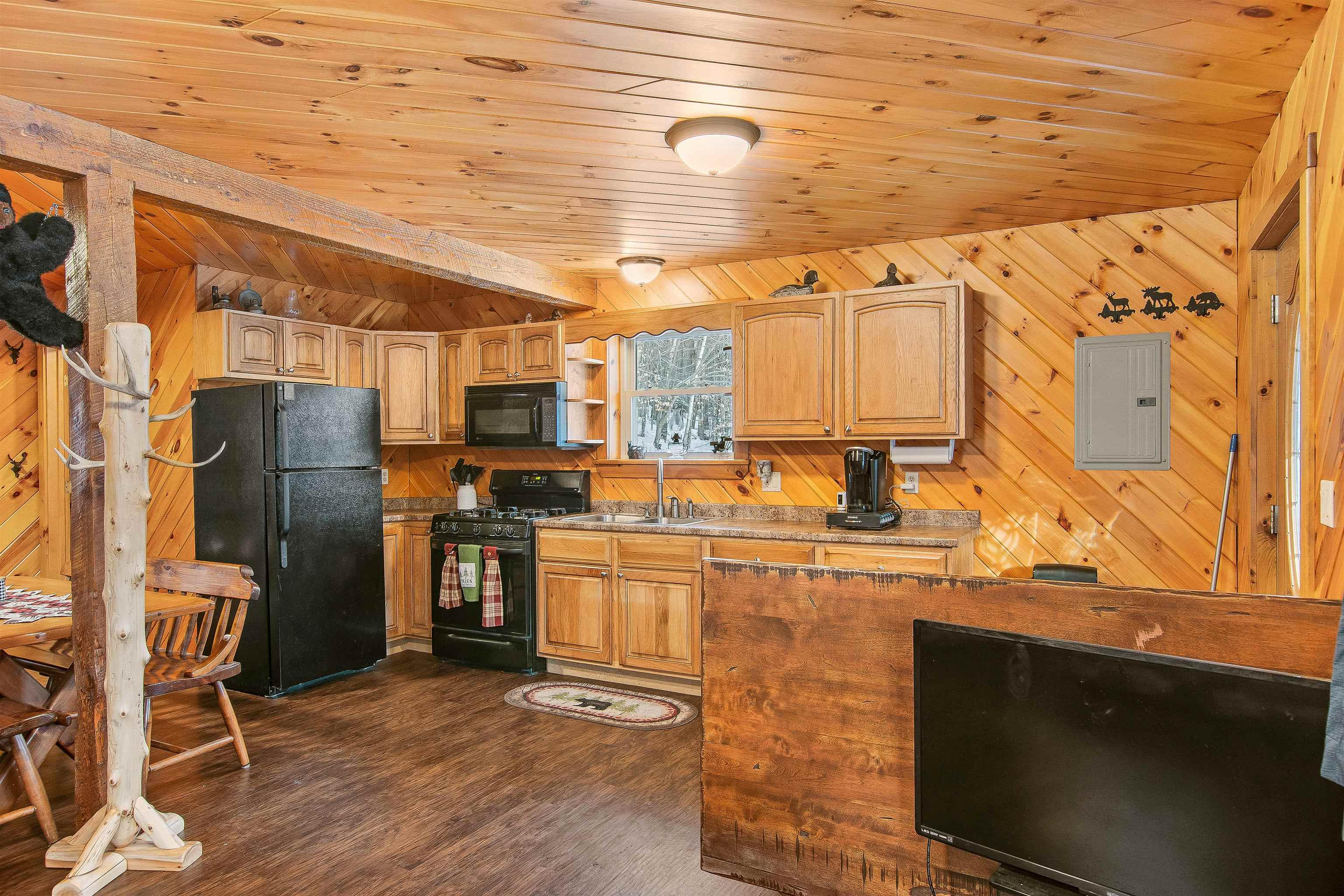 87 Christie Road Stratford, NH 03590 - Photo 9 of 31