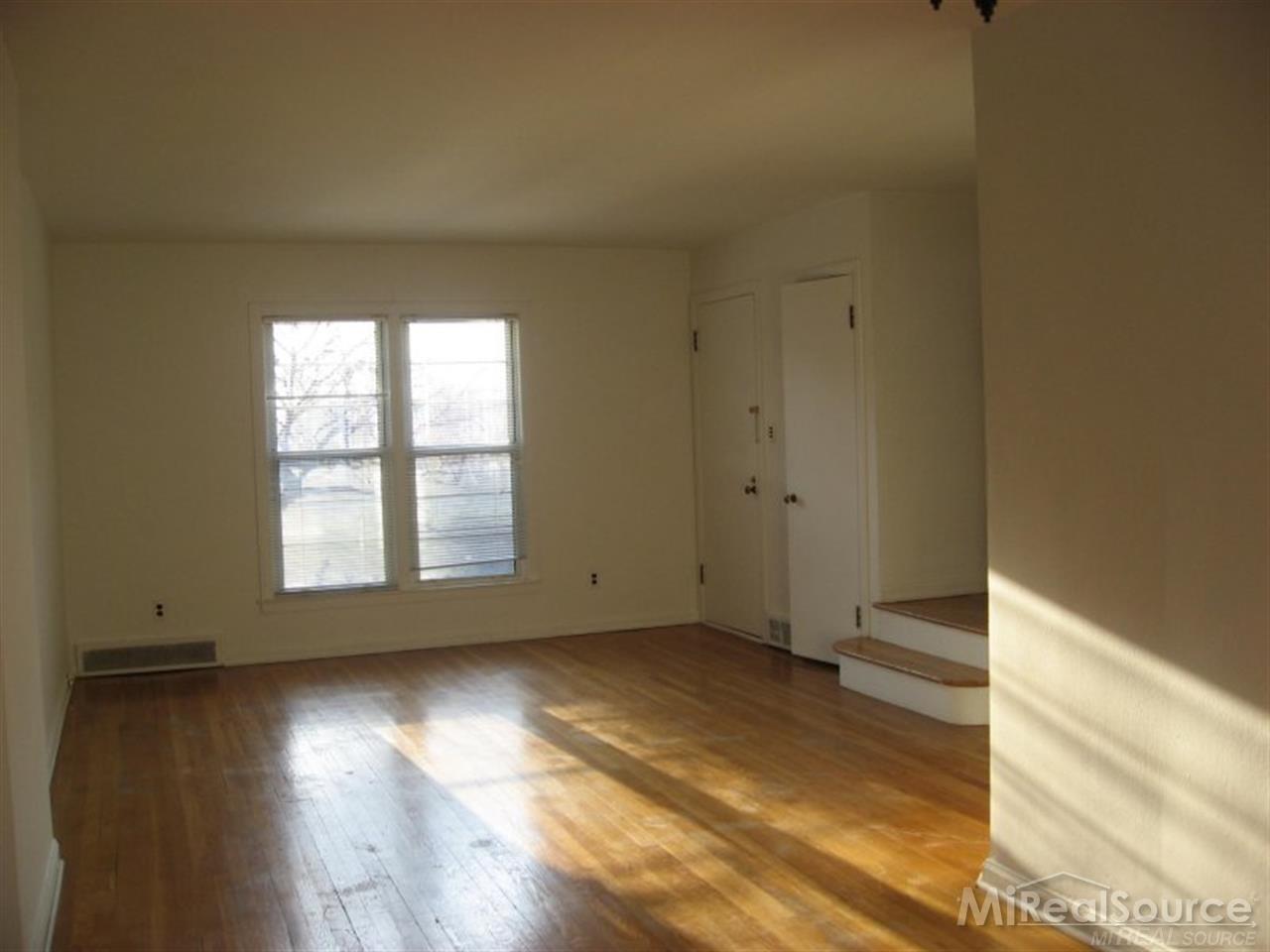 951 Vernier Road Grosse Pointe, MI 48236 - Photo 8 of 8